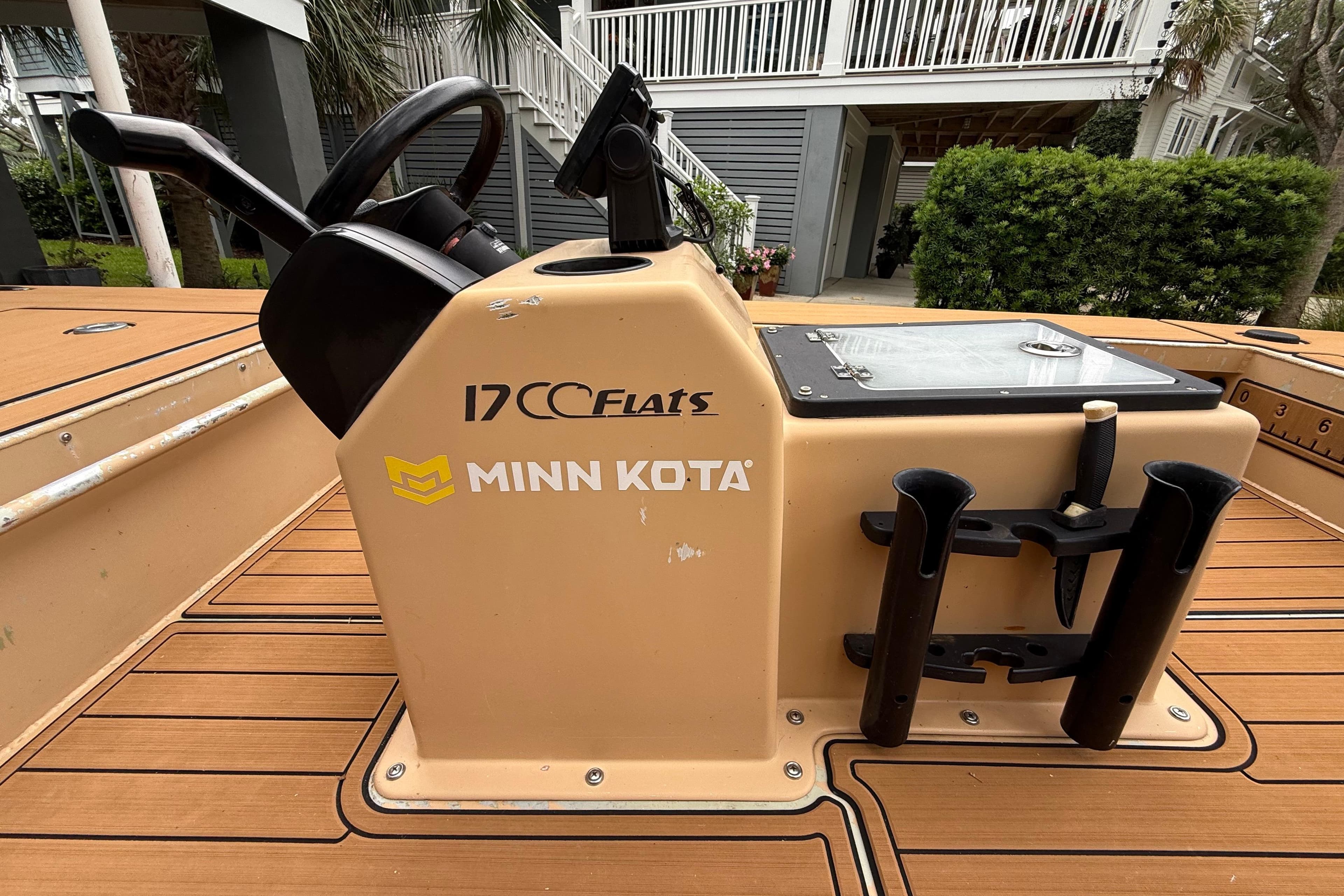 Center console of 2018 Cast and Blast 17CC boat with Minn Kota branding.