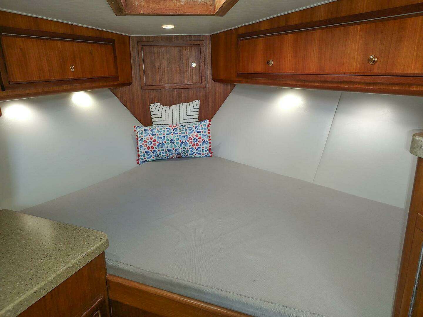 2017 Out Island SeaTek 36 Express - Image 14
