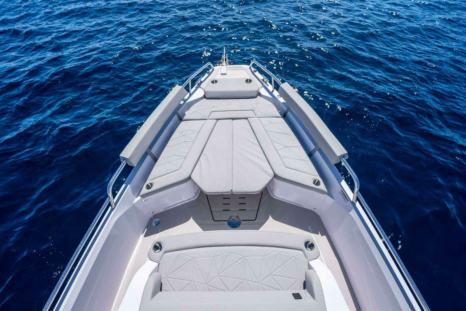 2026 Axopar Sun-Top - Image 5