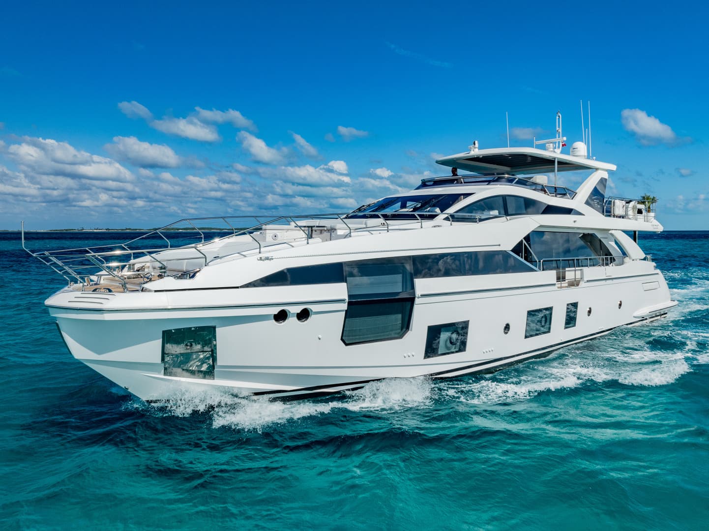 2020 Azimut GRANDE 27M - Image 6