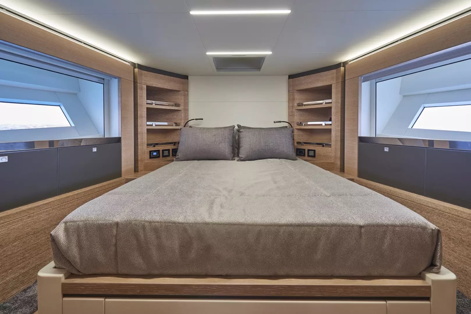 2021 Astondoa 66 Flybridge - Image 15