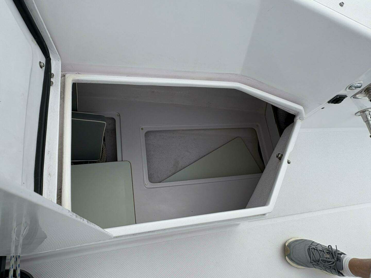 2018 Catalina 275 Sport - Image 40