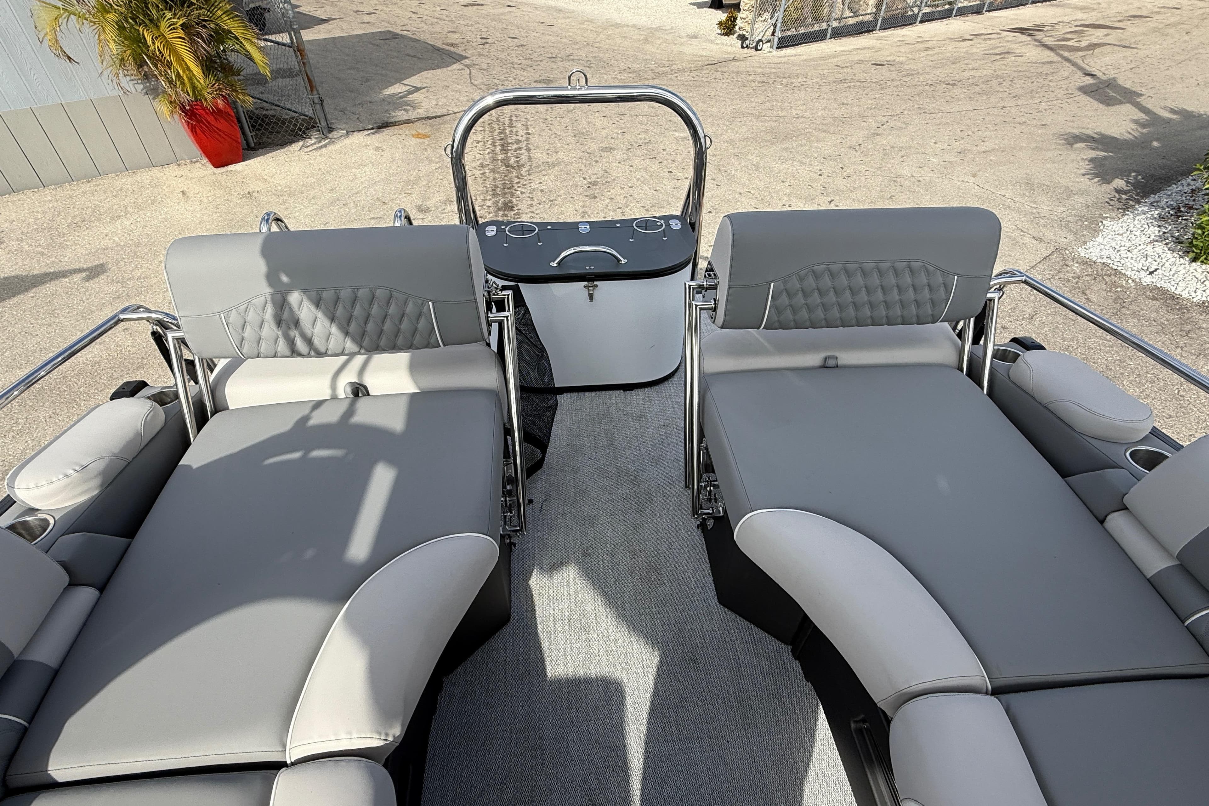 2026 Avalon 2585 Excalibur LTD boat interior with quad lounger seating and modern design.