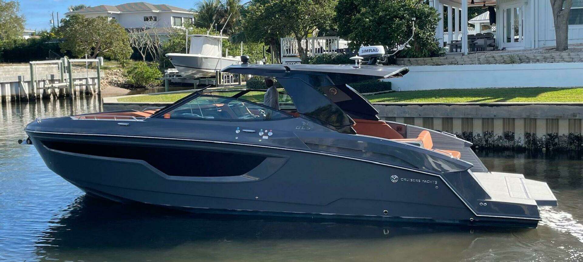 2023 Cruisers Yachts 38 GLS - Image 6