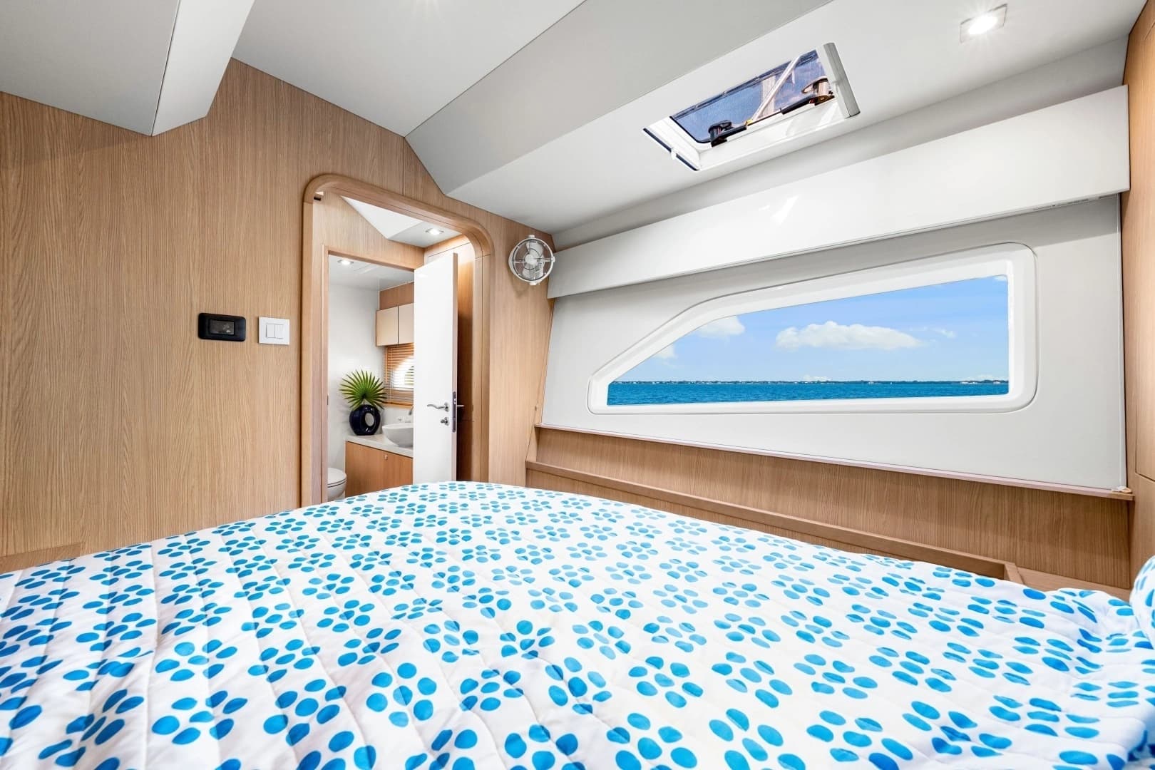 2021 Aquila 44 Yacht - Image 25