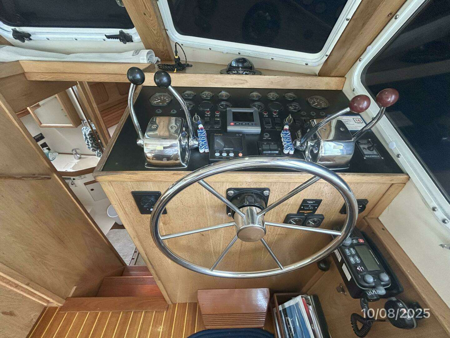 1994 Sabreline Sedan Flybridge - Image 49