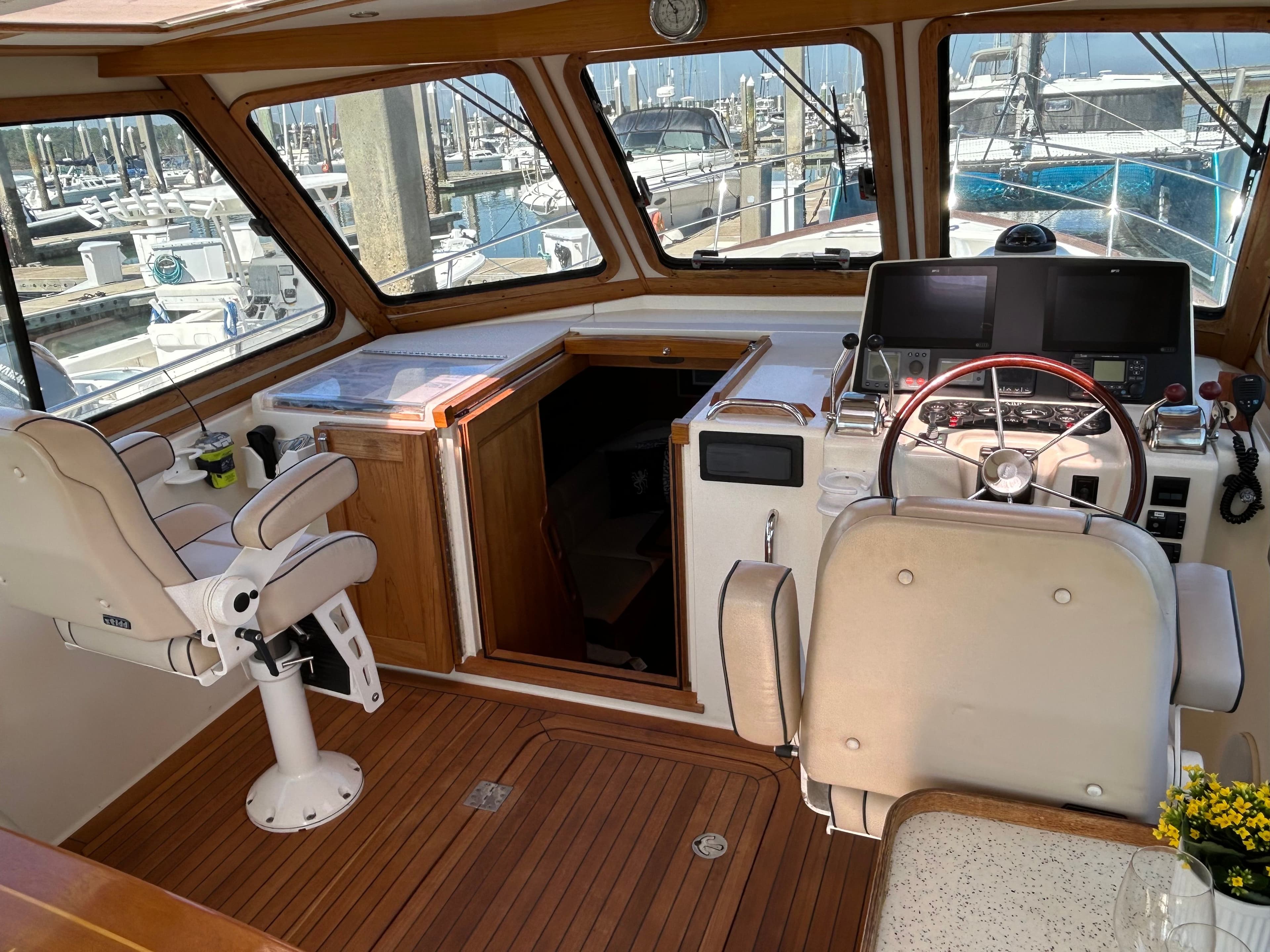 2004 Sabre 42 Express - 18