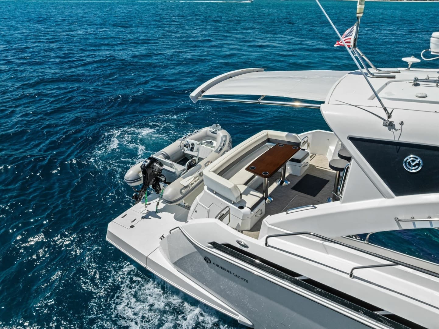 2019 Cruisers Yachts 54 Cantius - Image 16