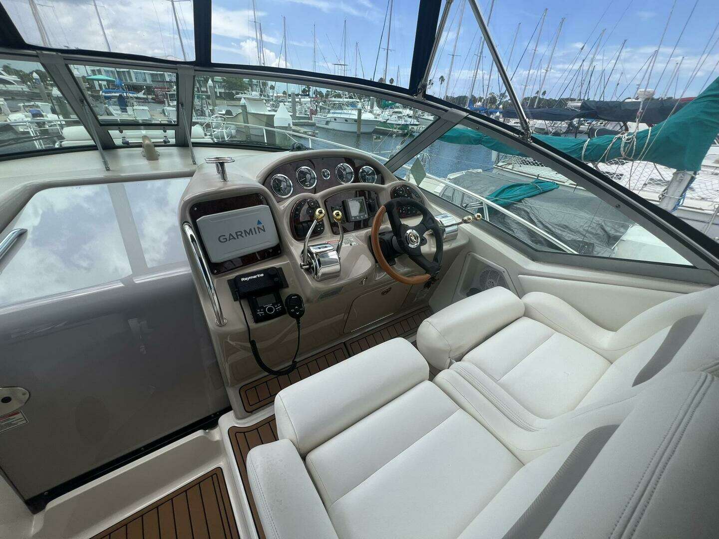 2003 Sea Ray 320 Sundancer - Image 29