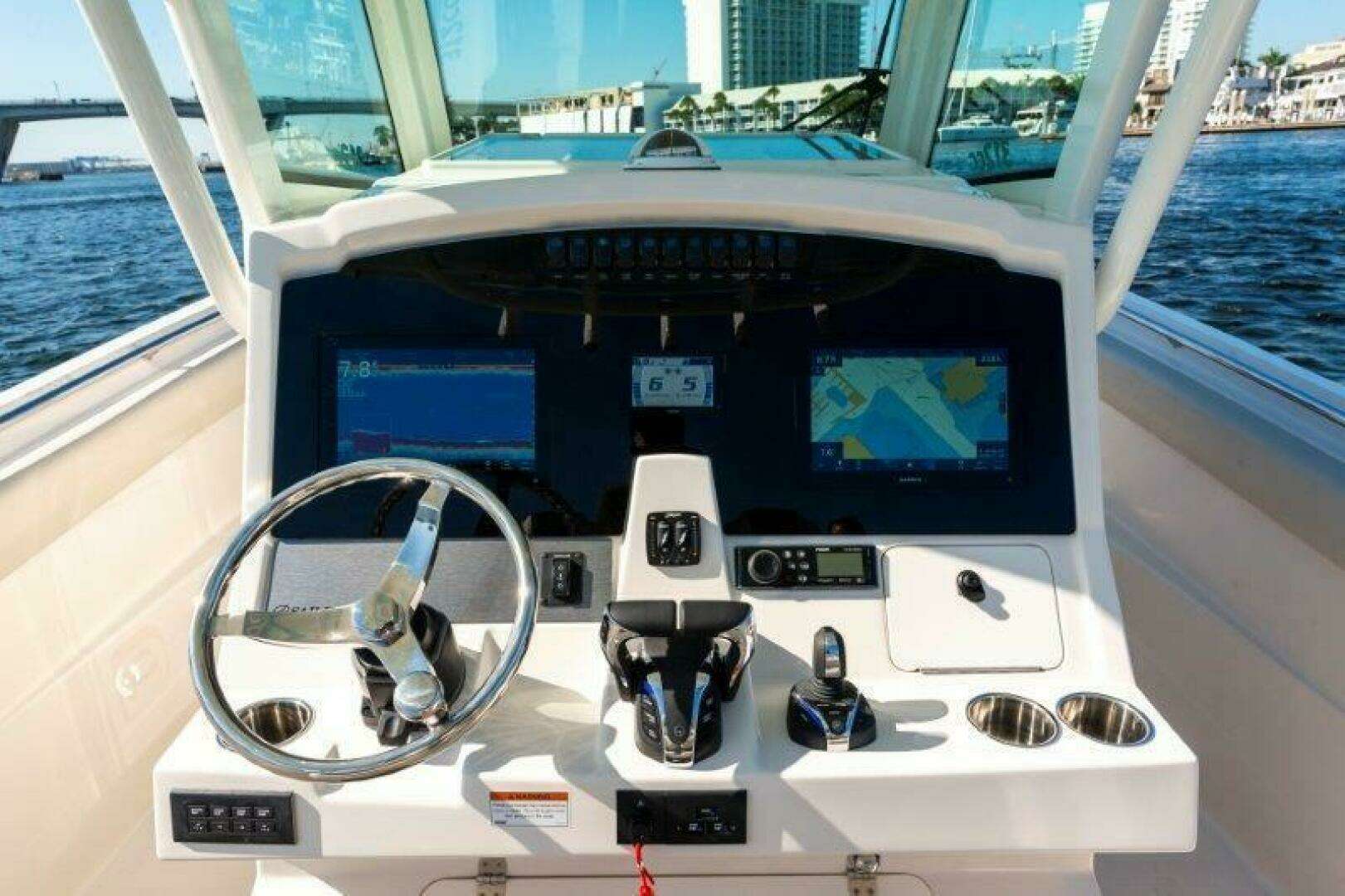 2025 Sailfish 312 Center Console - Image 9