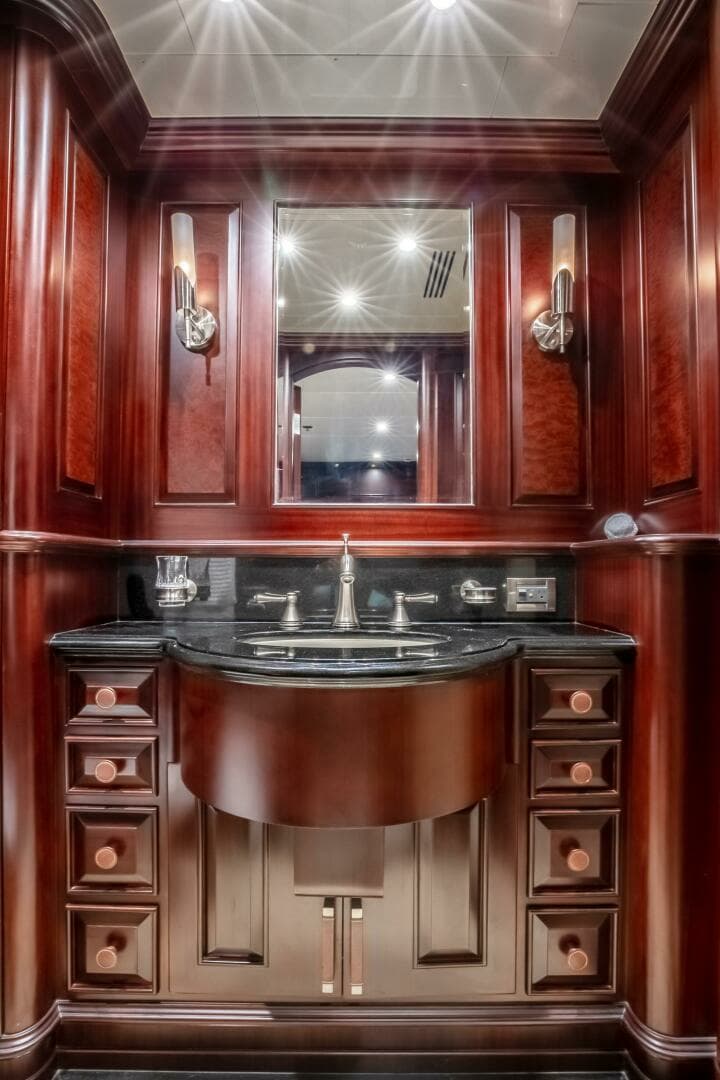 2009 Horizon Model Tri-Deck - Image 25