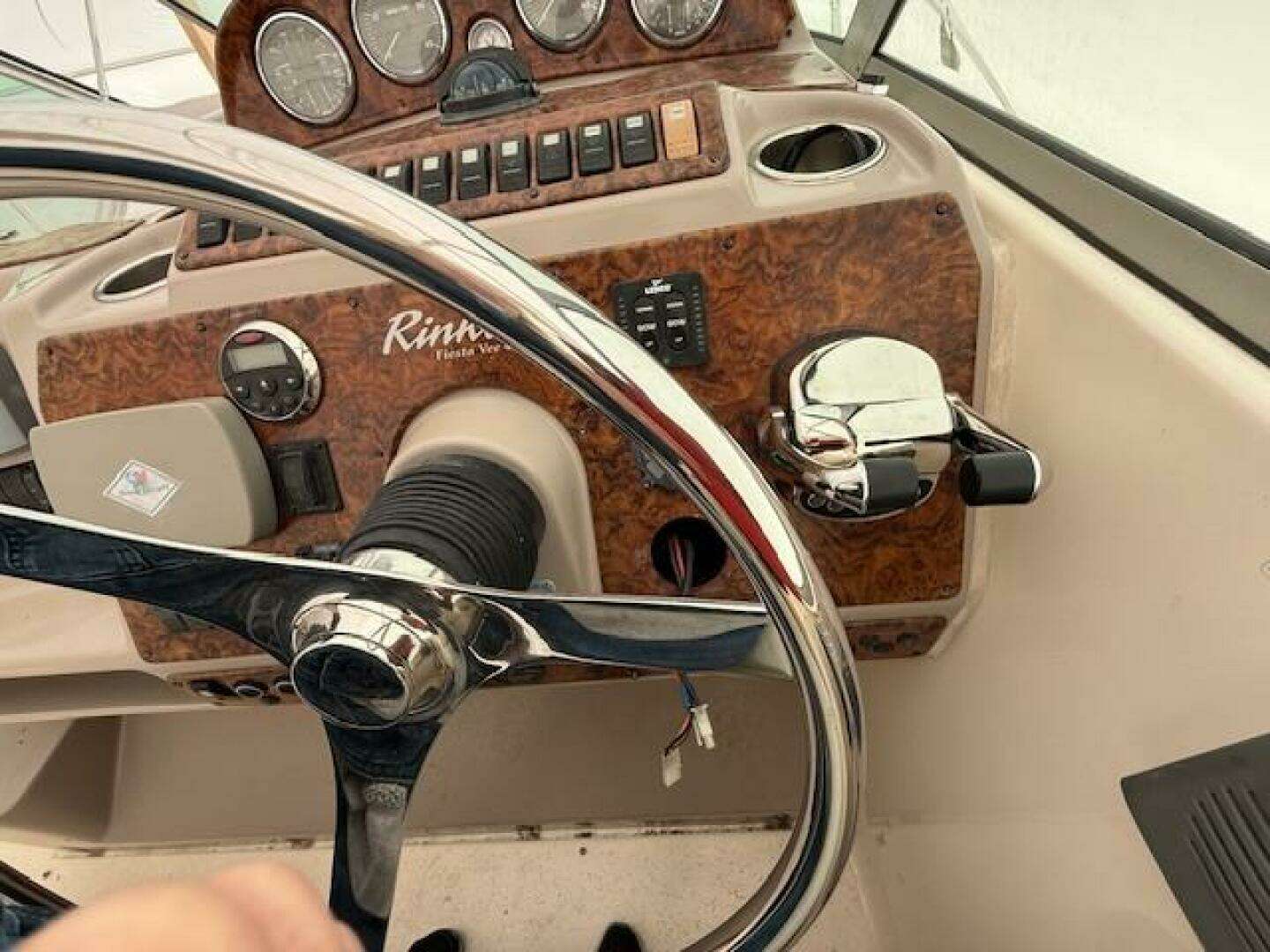 2006 Rinker 410 express diesel - Image 19