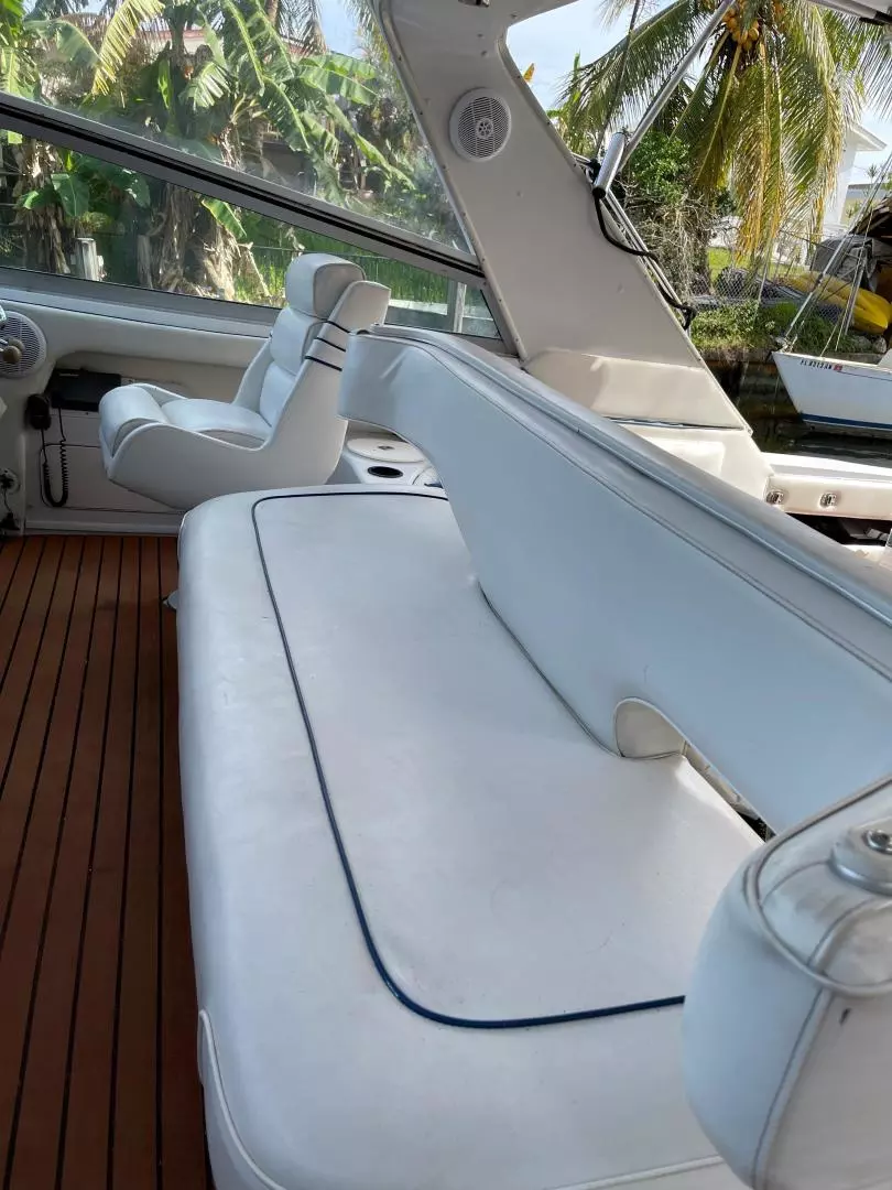 1991 Sea Ray 500 Sundancer - Image 13