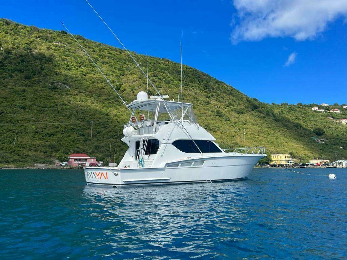 2005 Hatteras 50 Convertible - Image 5