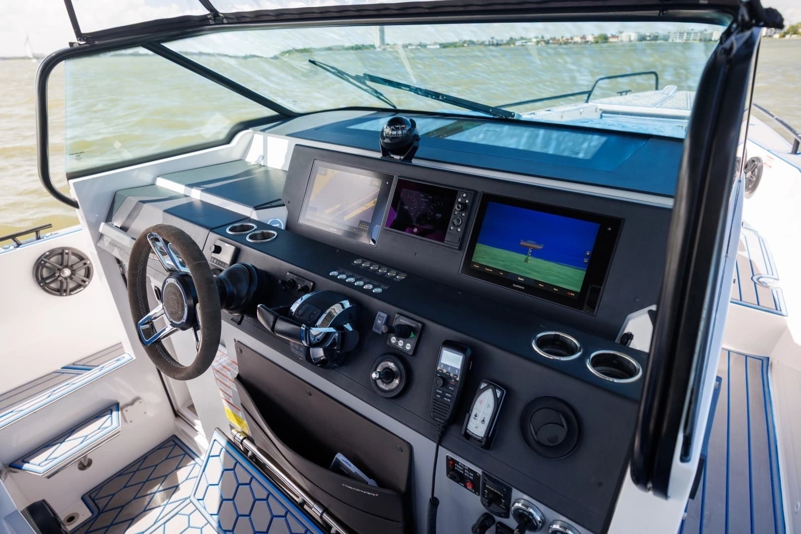2019 Axopar 37 Sun Top - Image 12