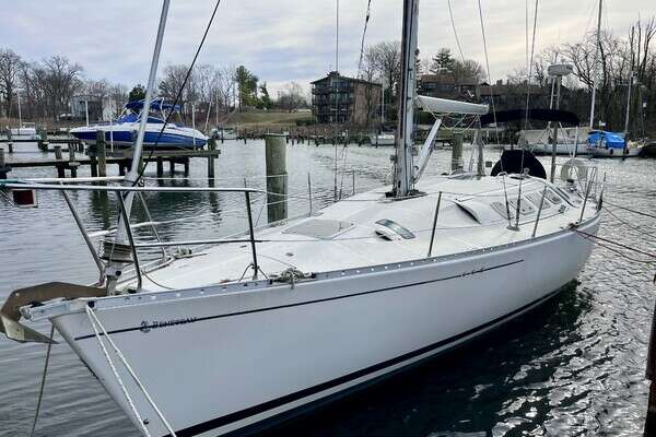 1990 Beneteau — - Image 1