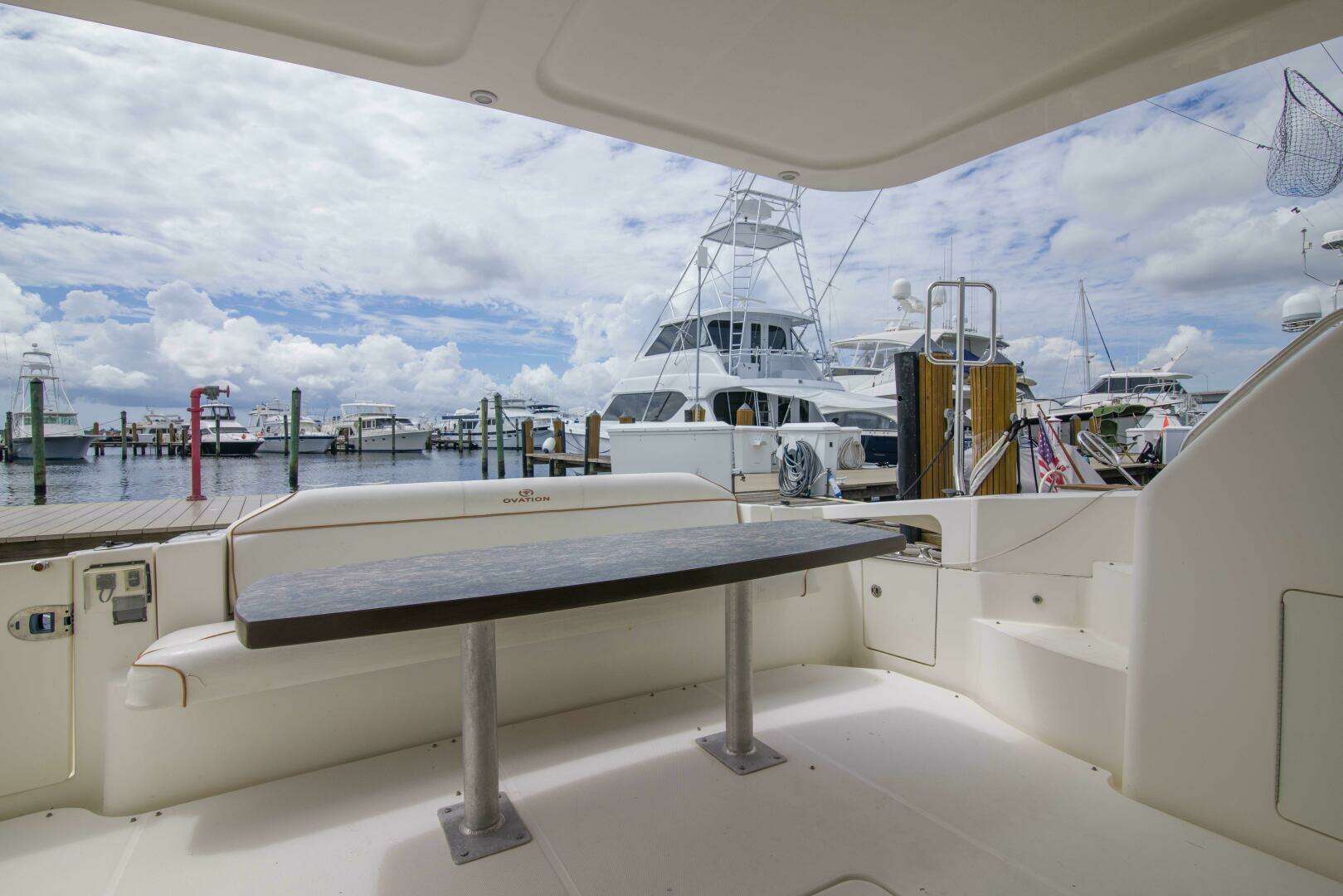 2009 Silverton 52 Ovation - Image 22