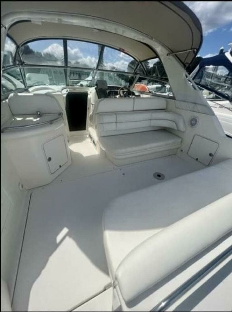 1996 Sea Ray 330DA - Image 5