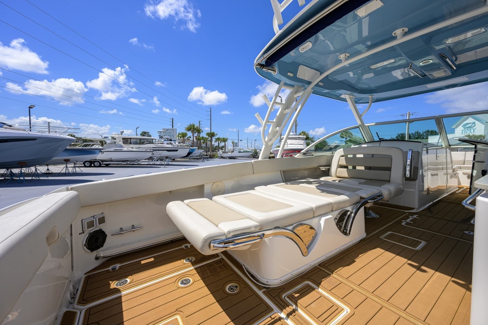 2023 Boston Whaler Vantage - Image 29
