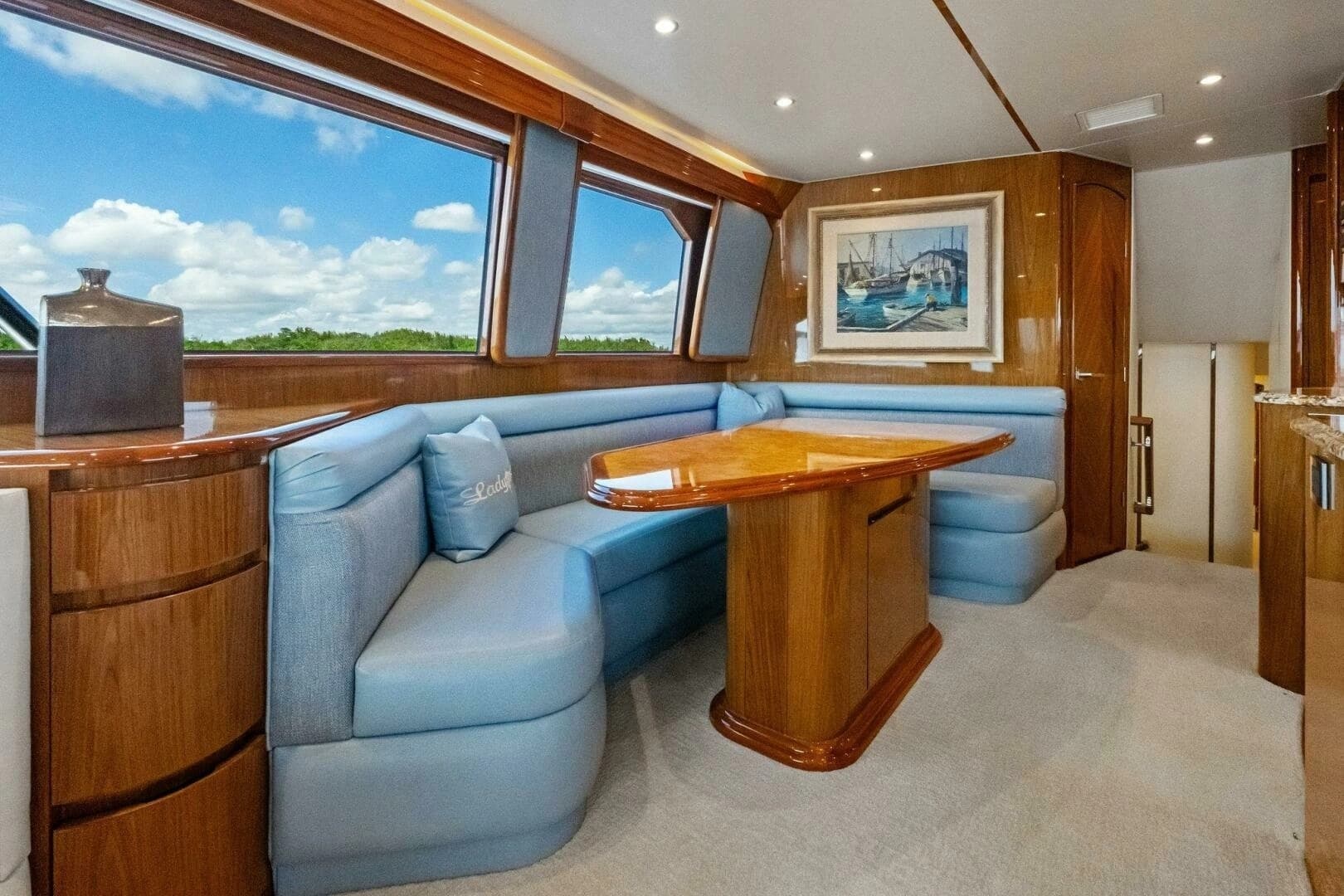 2012 Viking 82 Convertible - Image 13