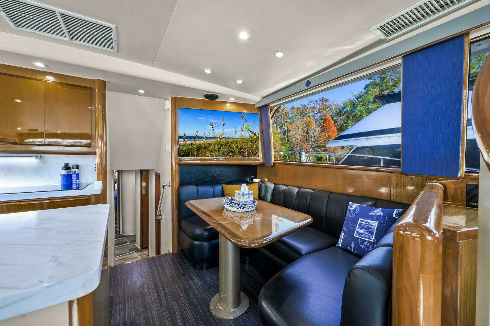 1999 Viking 58 Enclosed Flybridge - Image 18