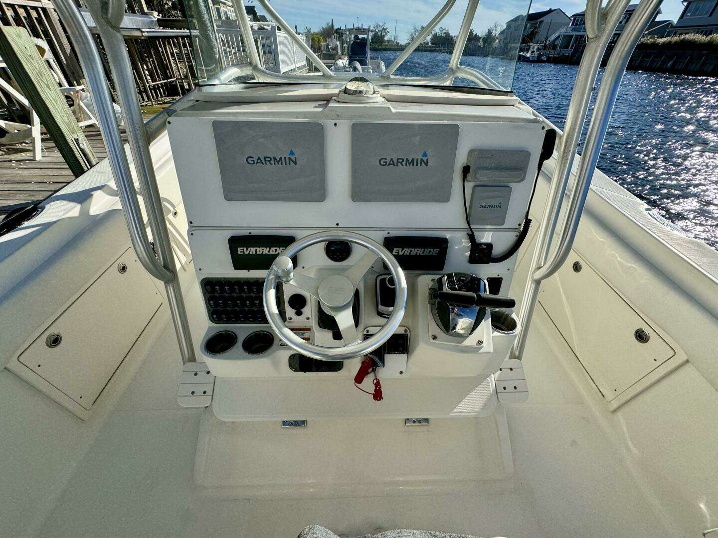 2004 Hydra-Sports Vector 3300 CC - Image 18