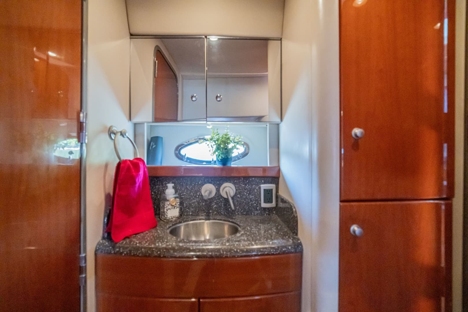 2008 Formula 45 Yacht - Image 57