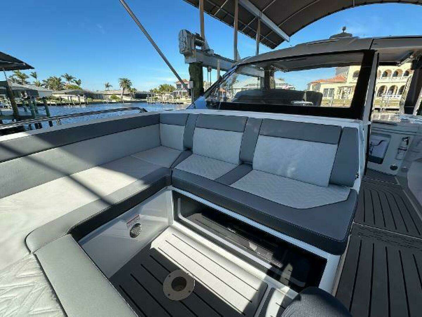 2022 Galeon 325 GTO - Image 53