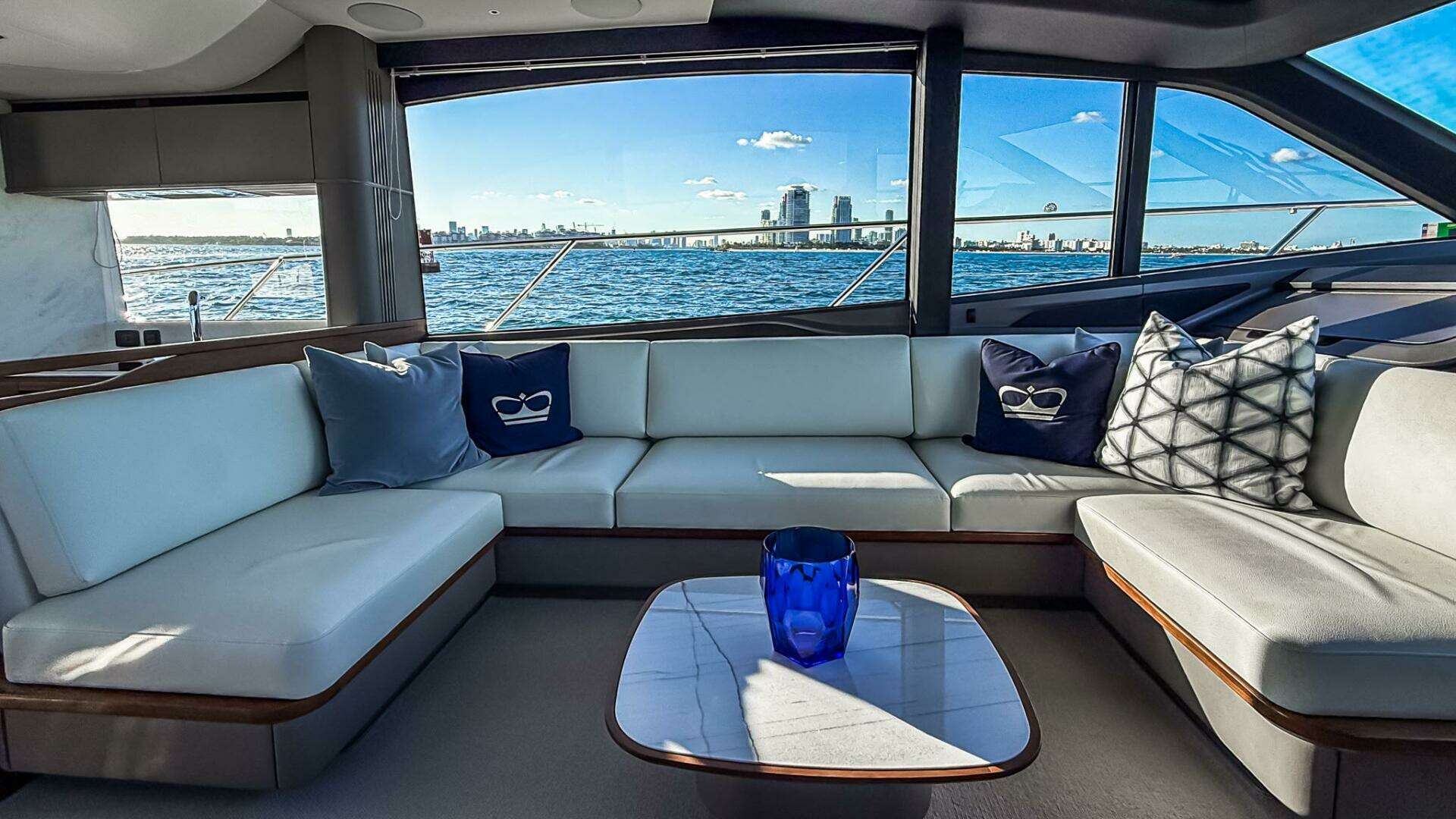 2026 Princess S65 Sportbridge - Image 34