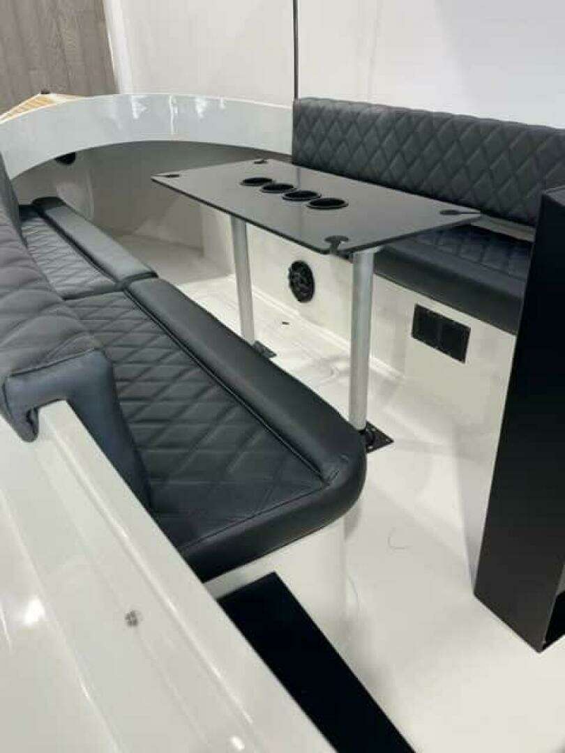 2023 Vision Fantail 217 - Image 2