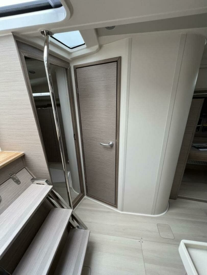 2023 Hanse 388 - Image 8