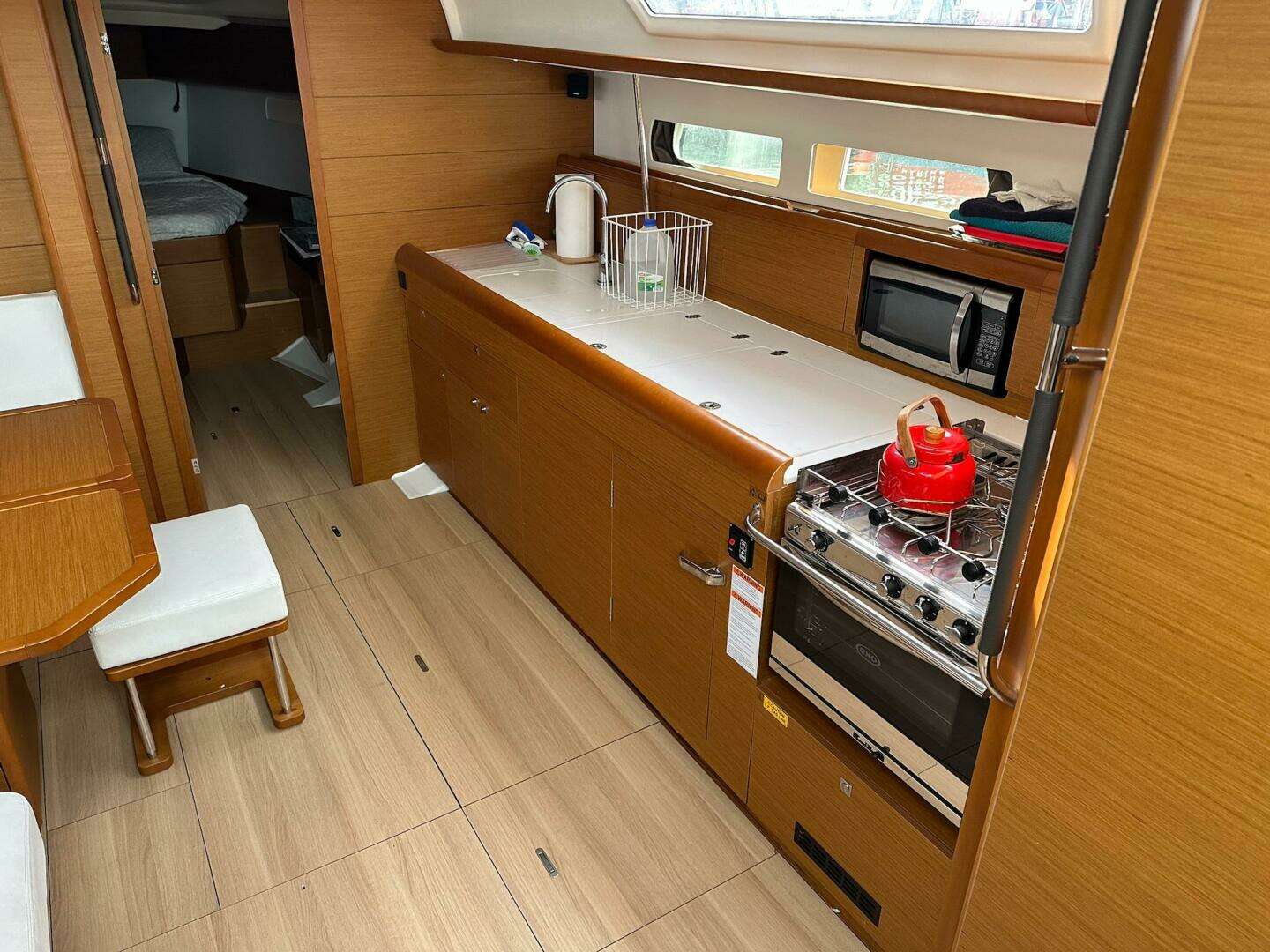 2018 Jeanneau Sun Odyssey 479 - Image 34