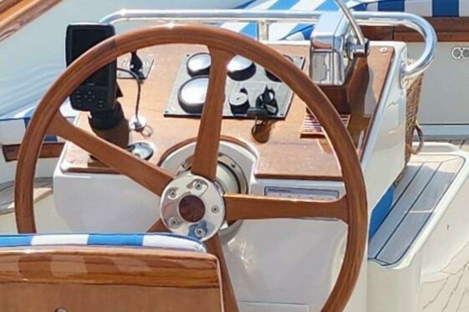 2007 Custom Flanders Bay 27 - Image 10