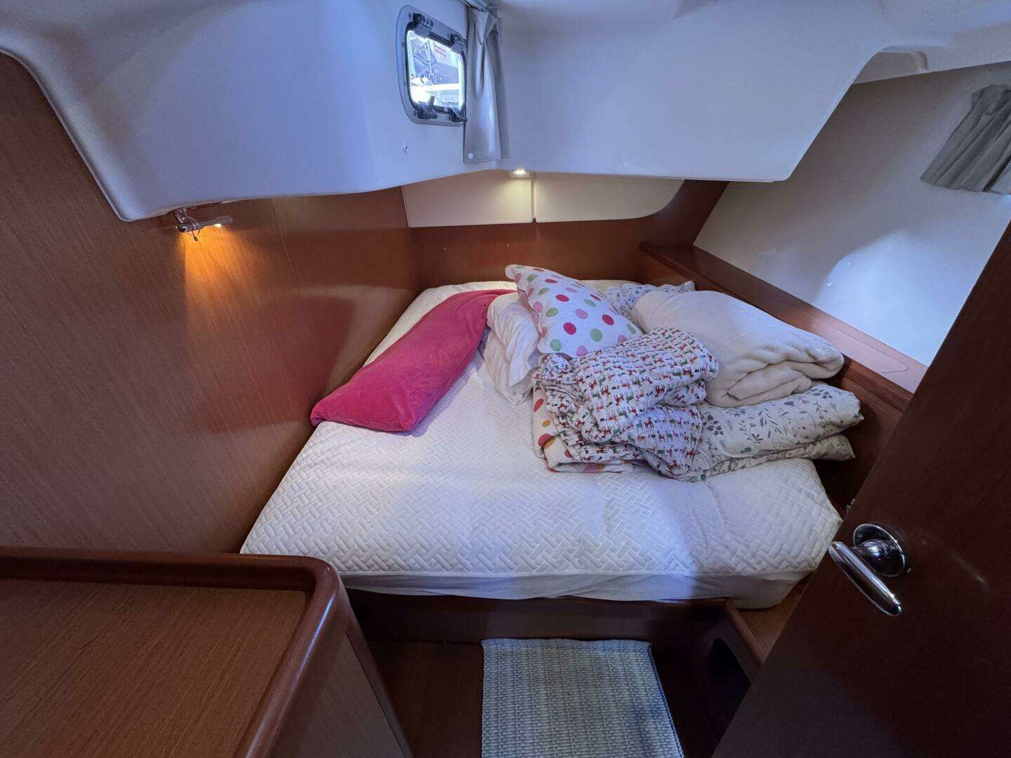 2009 Beneteau 49 - Image 9
