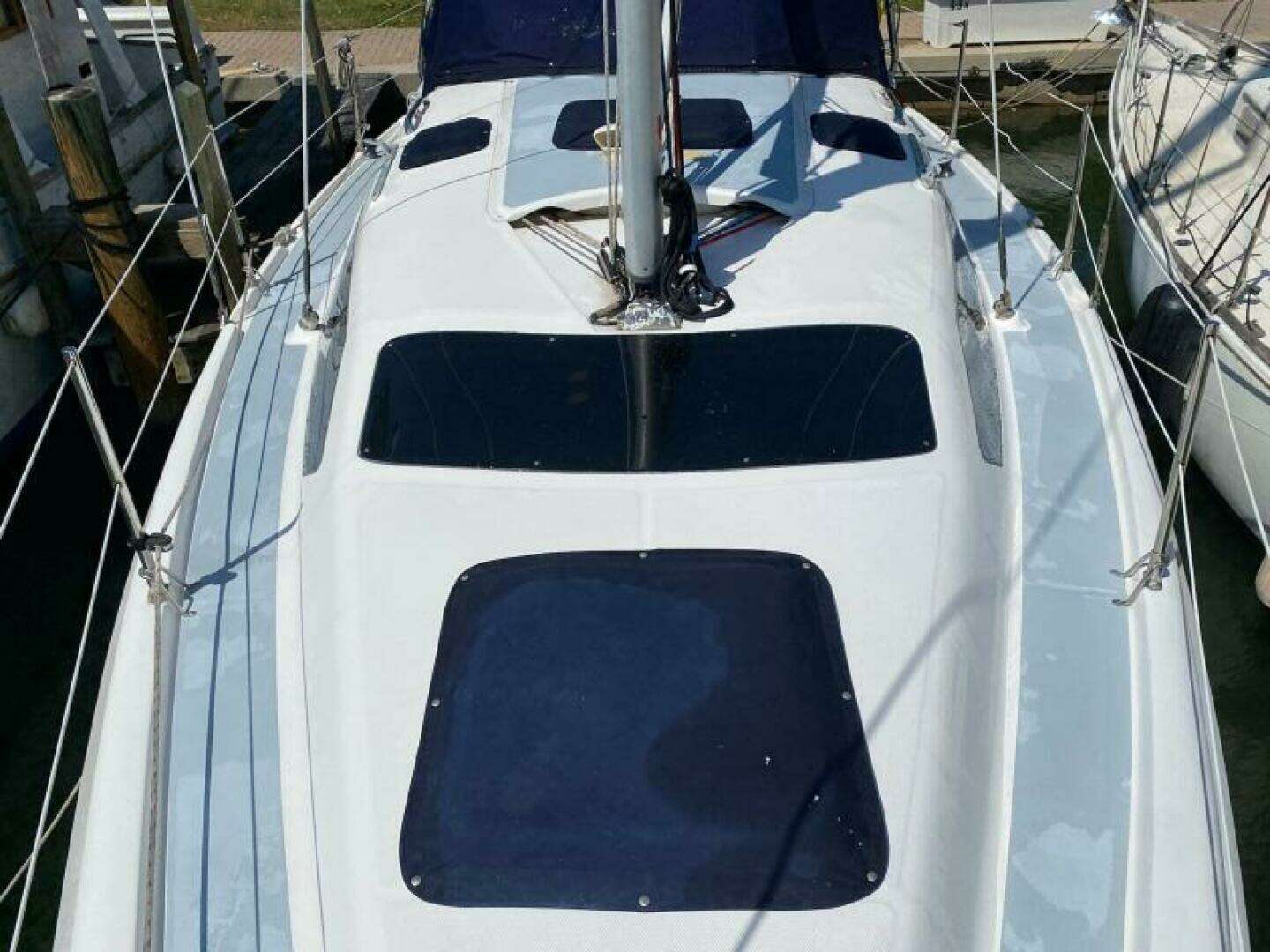 2001 Hunter 340 - Image 8
