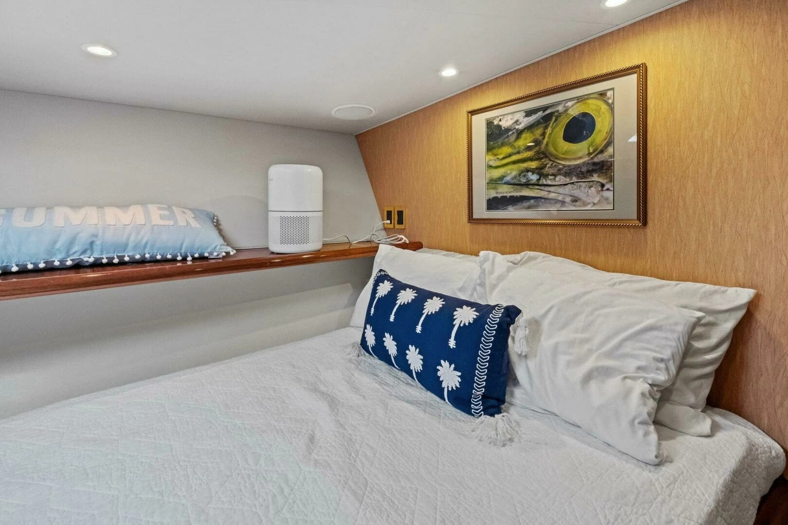 2006 Viking 56 Convertible - Image 23