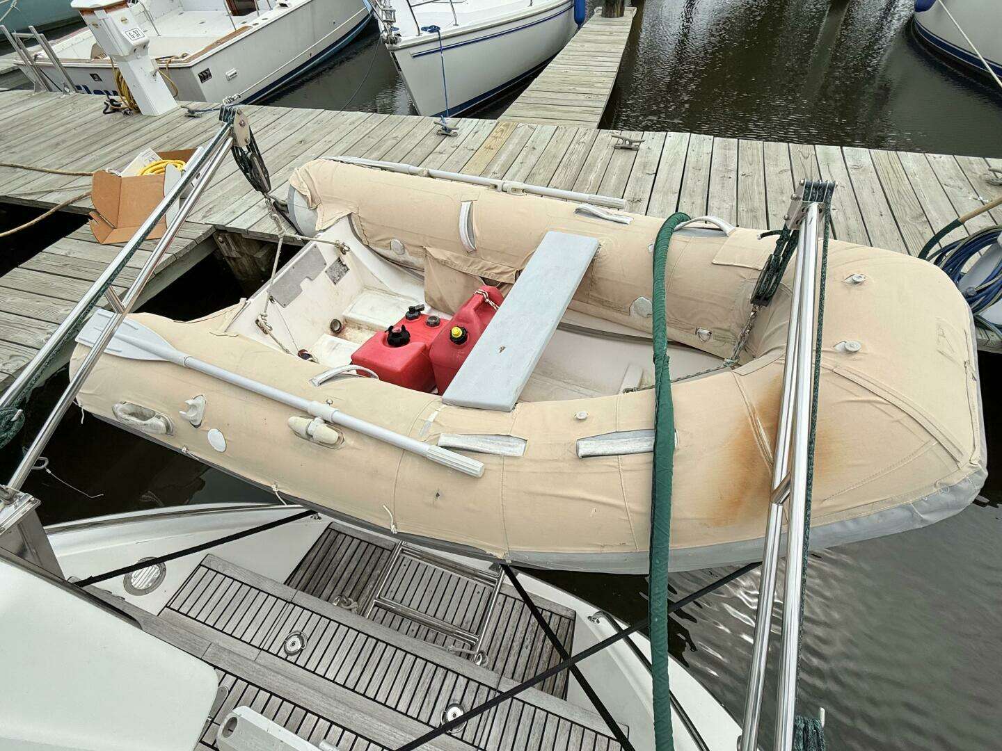2008 Hylas 46 Center Cockpit - Image 16
