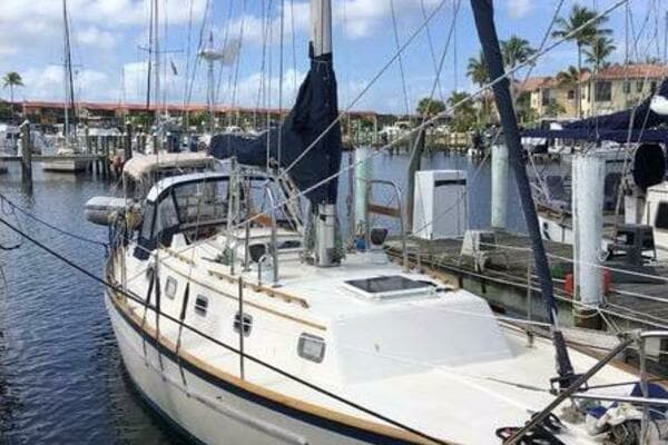 1994 Pacific Seacraft Crealock 37 - Image 1