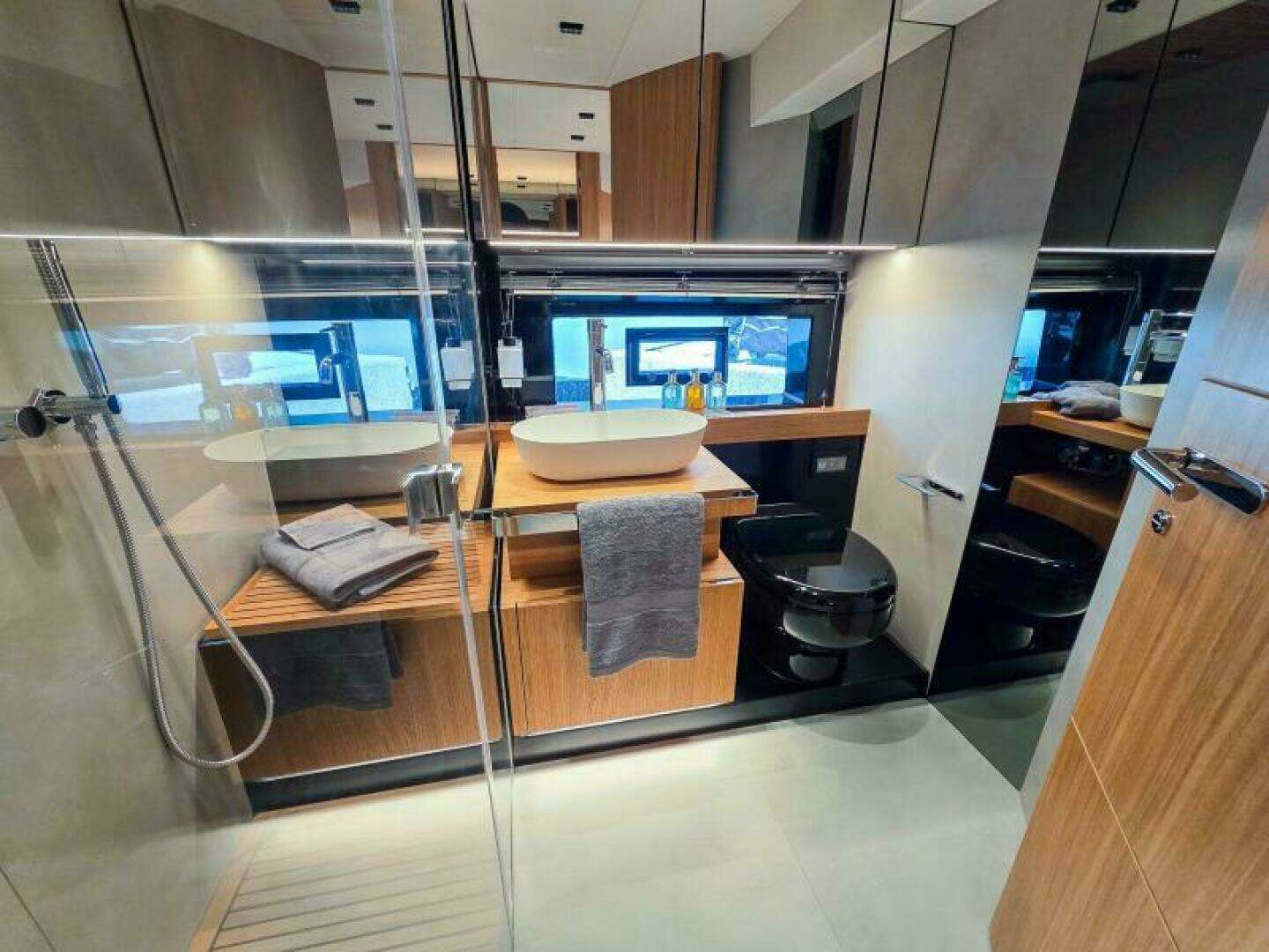 2026 De Antonio Yachts D60 - Image 46