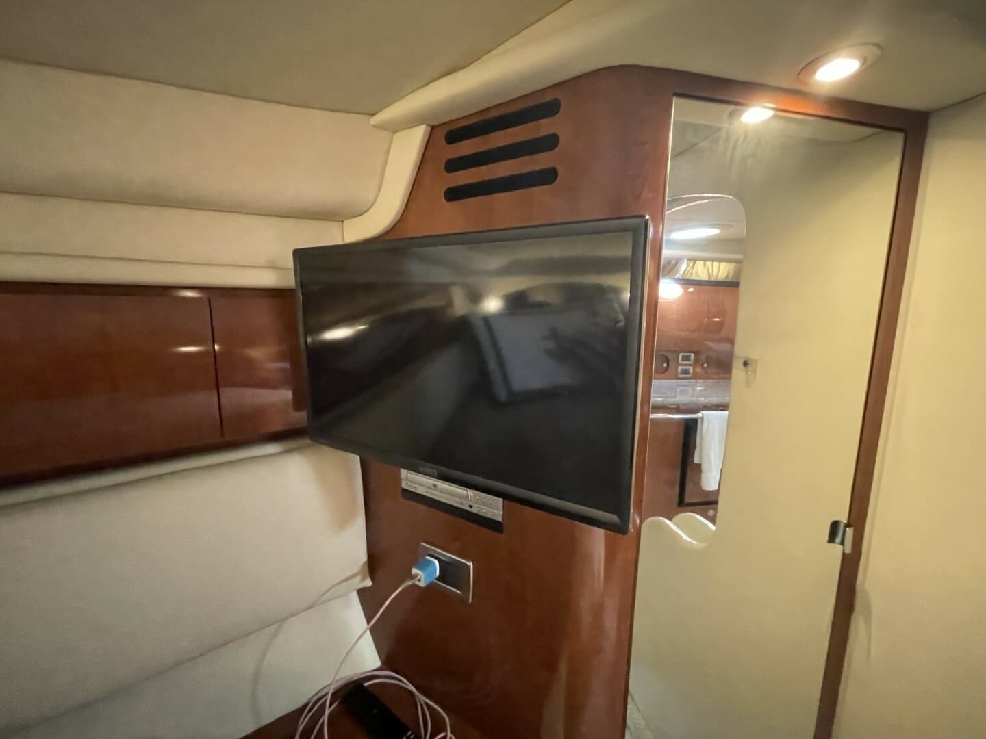 2006 Sea Ray 360 Sundancer - Image 33
