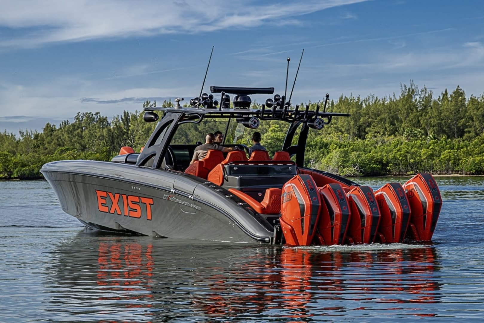 2021 Midnight Express Solstice - Image 48
