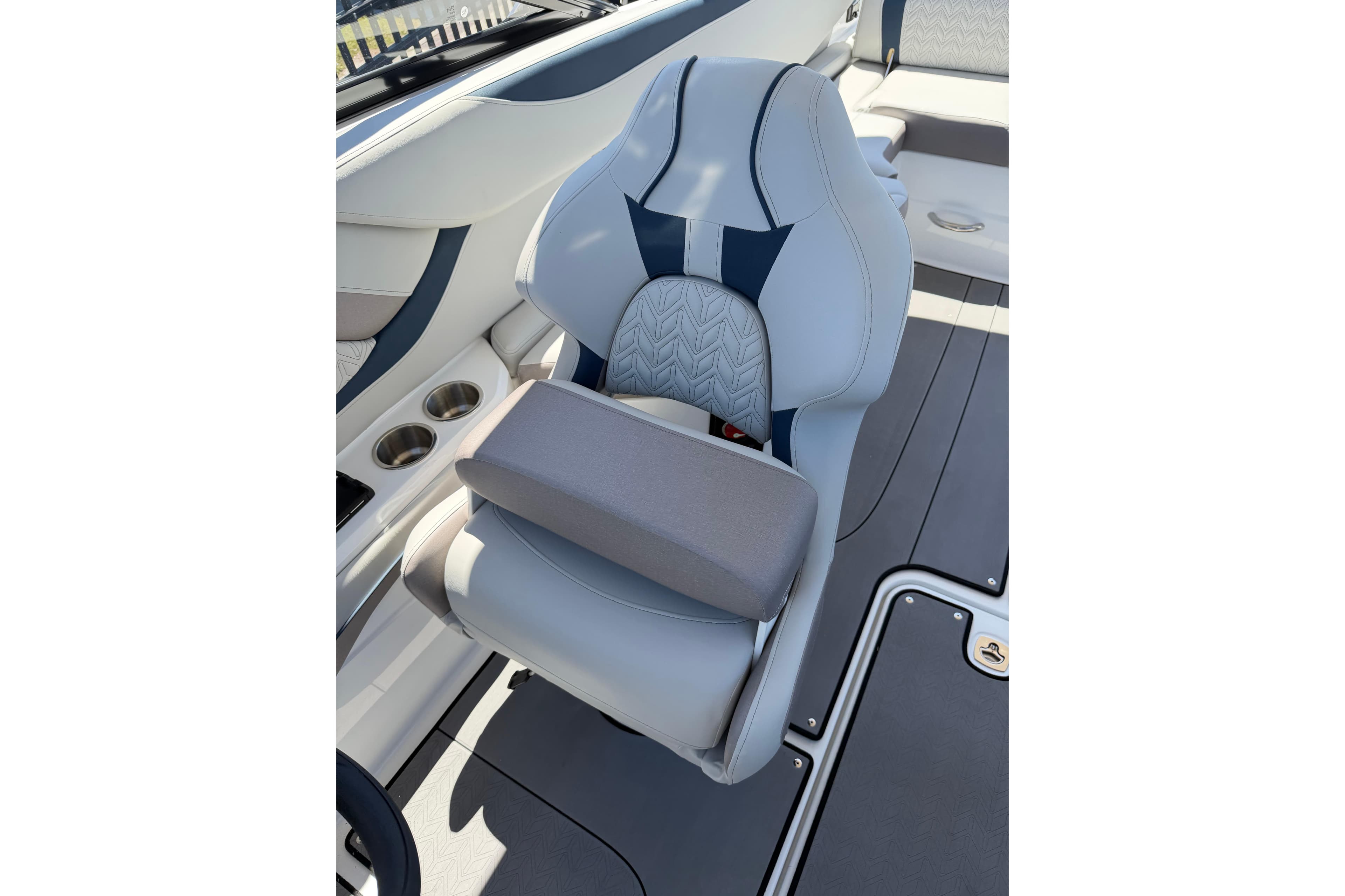 Luxury seating on 2026 Hurricane SunDeck 2600 OB boat, featuring modern design and comfort.