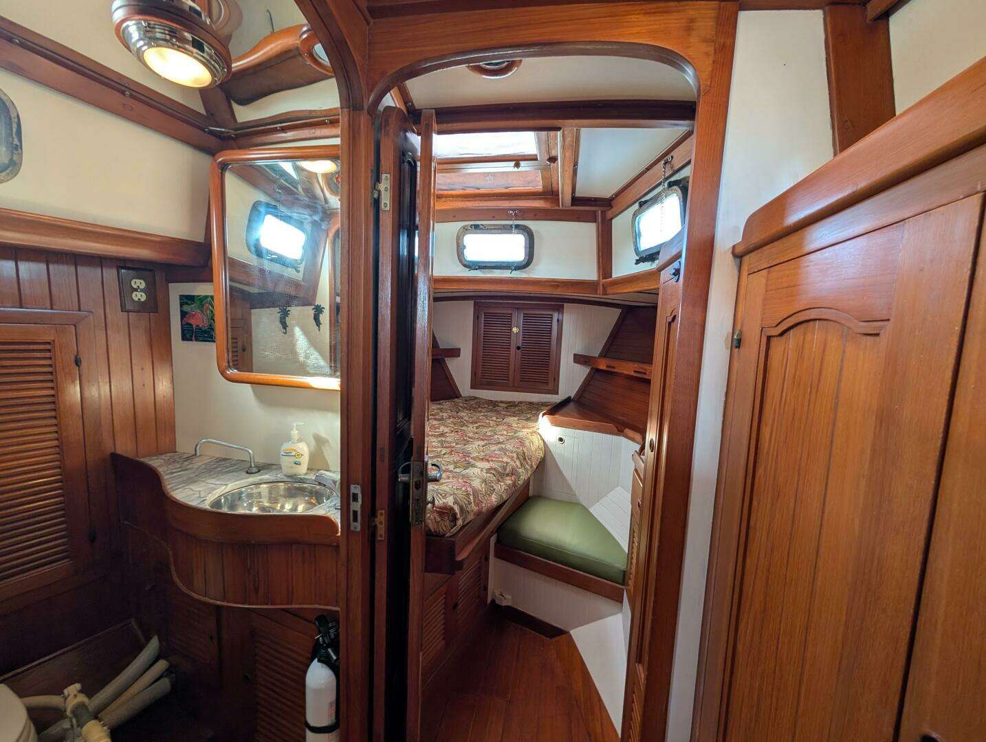 1981 Mason 43 - Image 28