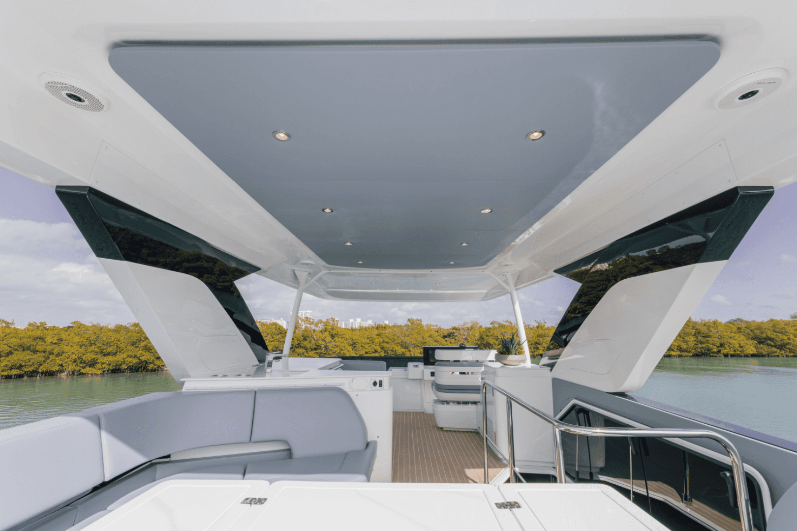 2026 Cruisers Yachts 57 FLY - Image 45