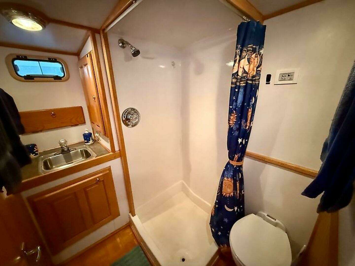 2003 Duffy Atlantic Boat Company Duffy 37 - Image 30