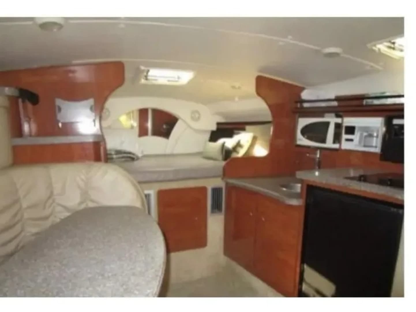 2004 Rinker 312 Fiesta Vee 312 - Image 10