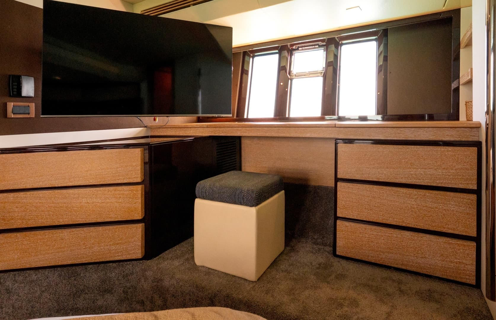 2011 Azimut 58 Fly - Image 33