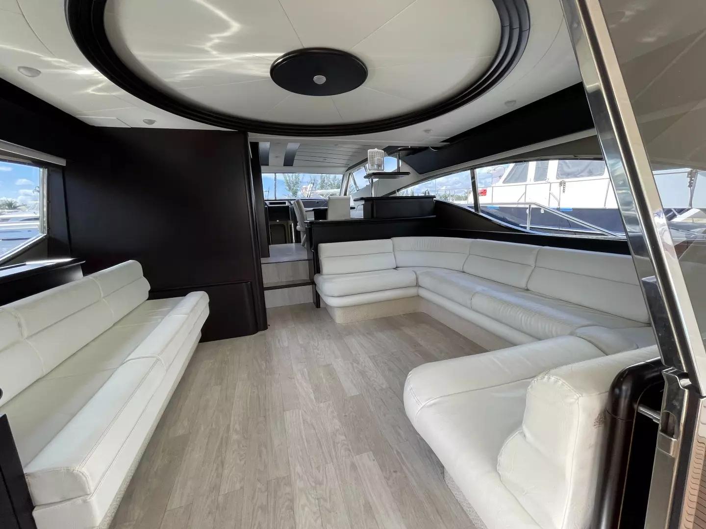 2001 Ferretti Yachts 680 - Image 12