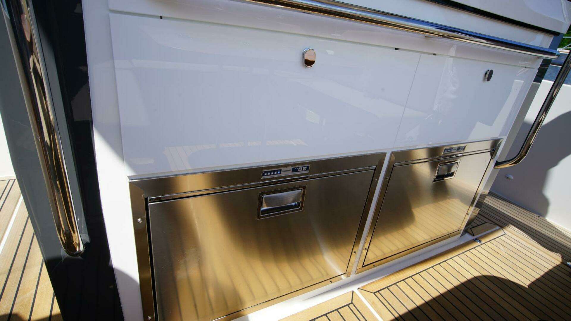 2025 Nimbus Tender 11 - Image 14