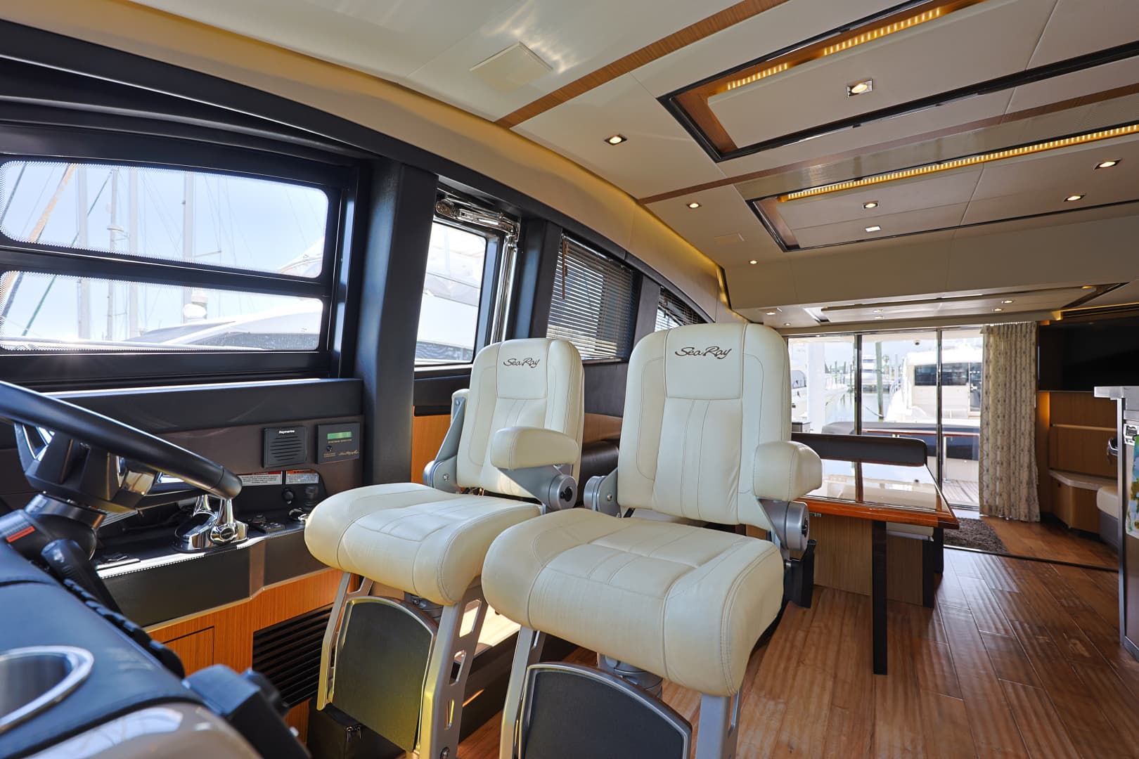 2017 Sea Ray L650 Fly - Image 25